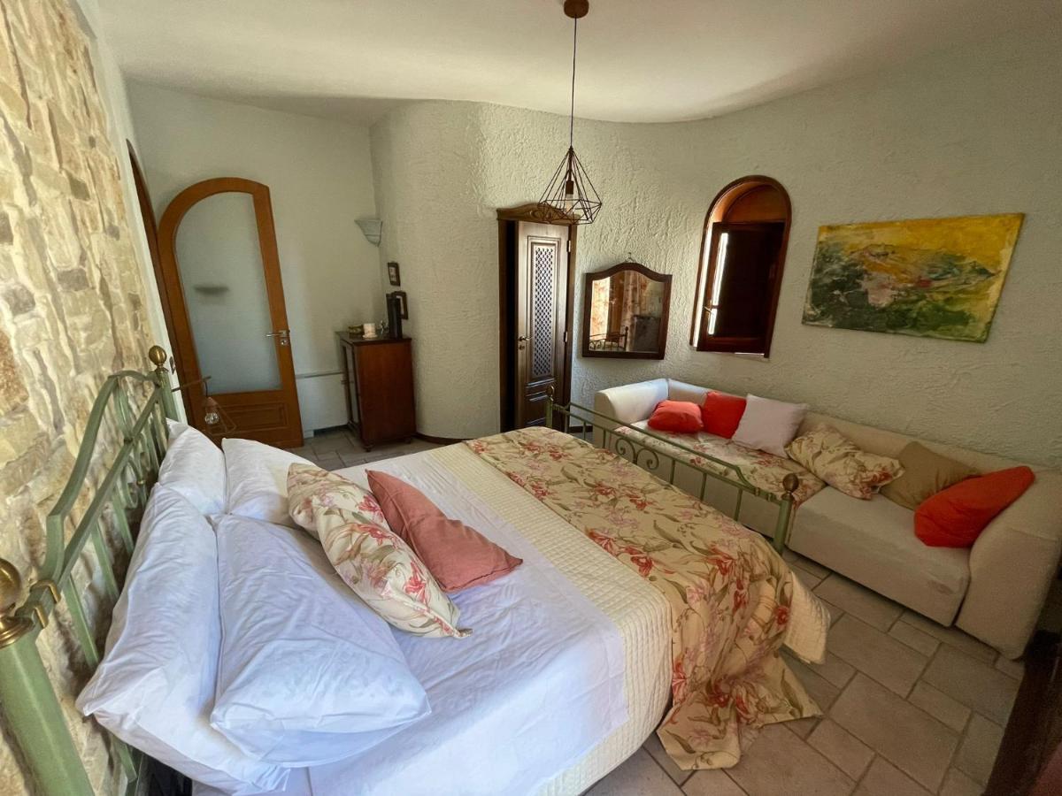 Domus Parva - Villa Con Bio-Piscina, Spa Privata E Appartamenti Panoramici باكولي المظهر الخارجي الصورة