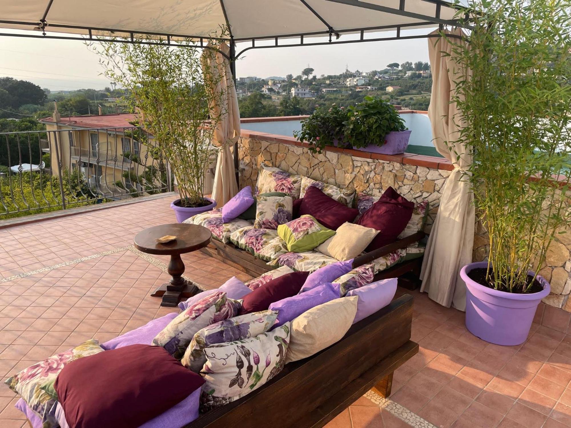 Domus Parva - Villa Con Bio-Piscina, Spa Privata E Appartamenti Panoramici باكولي المظهر الخارجي الصورة